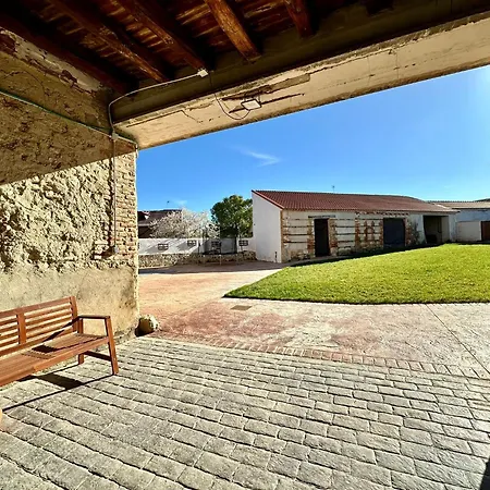 El Paramo Cabezon de Pisuerga Exterior photo